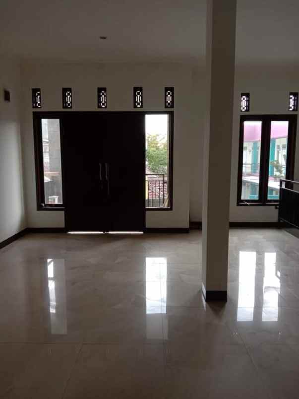 dijual rumah arcamanik