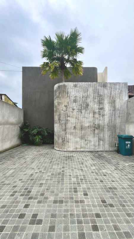 dijual rumah arcamanik
