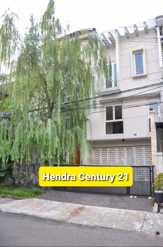 dijual rumah area gandaria city mall