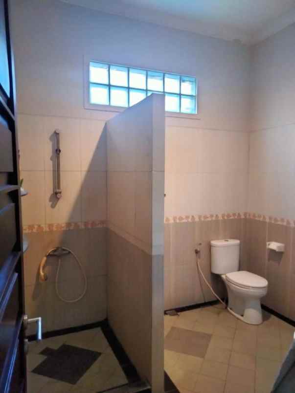 dijual rumah area premium kota bandung