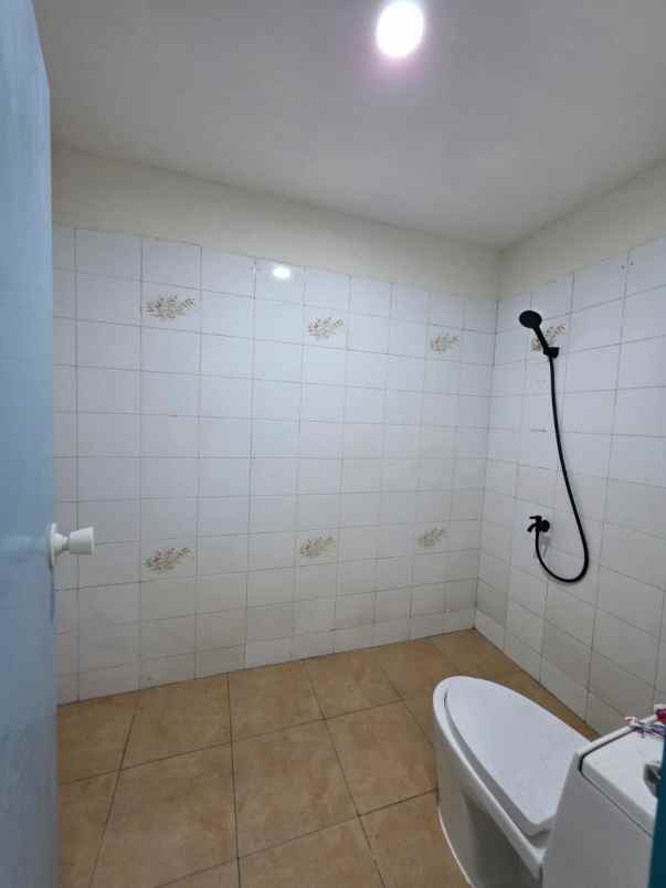 dijual rumah babatan pantai utara