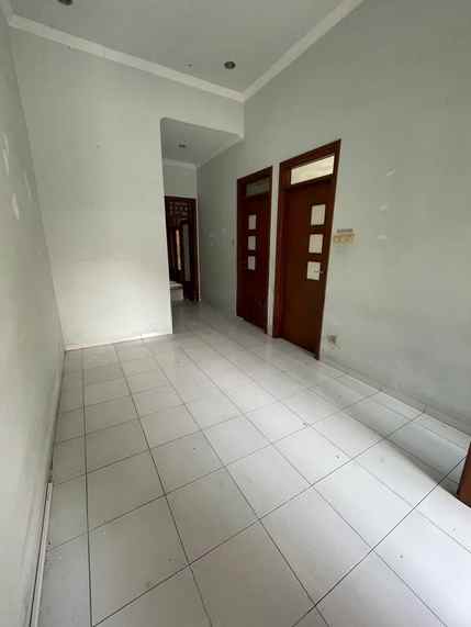 dijual rumah babatan pratama