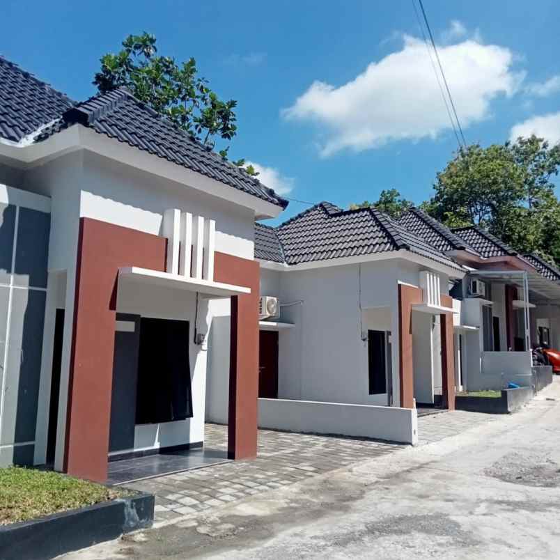 dijual rumah bangunjiwo kec kasihan kab