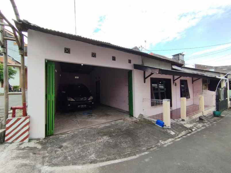 dijual rumah banjarsari surakarta
