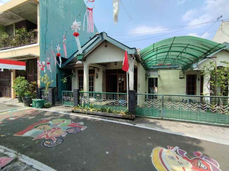 dijual rumah banjarsari surakarta