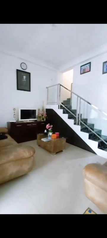 dijual rumah baru di gentan sukoharjo