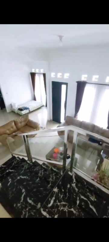 dijual rumah baru di gentan sukoharjo