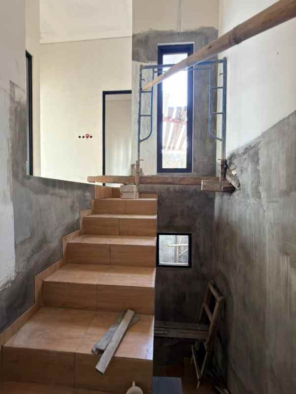 dijual rumah baru modern american style