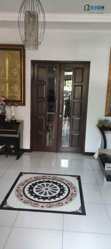 dijual rumah batu indah batununggal