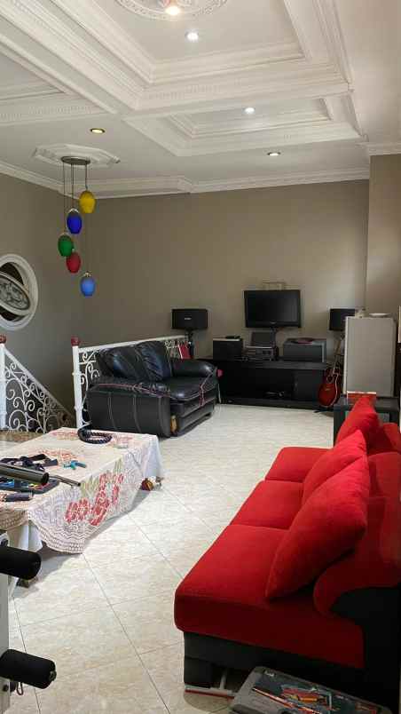 dijual rumah batununggal