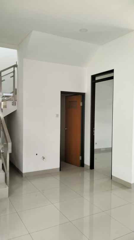 dijual rumah batununggal indah kota bandung
