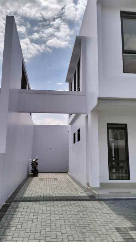 dijual rumah batununggal indah kota bandung