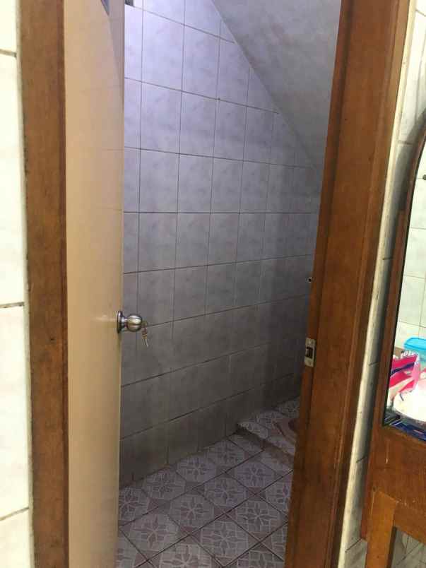 dijual rumah bentuk ruko di mangga besar jakarta barat