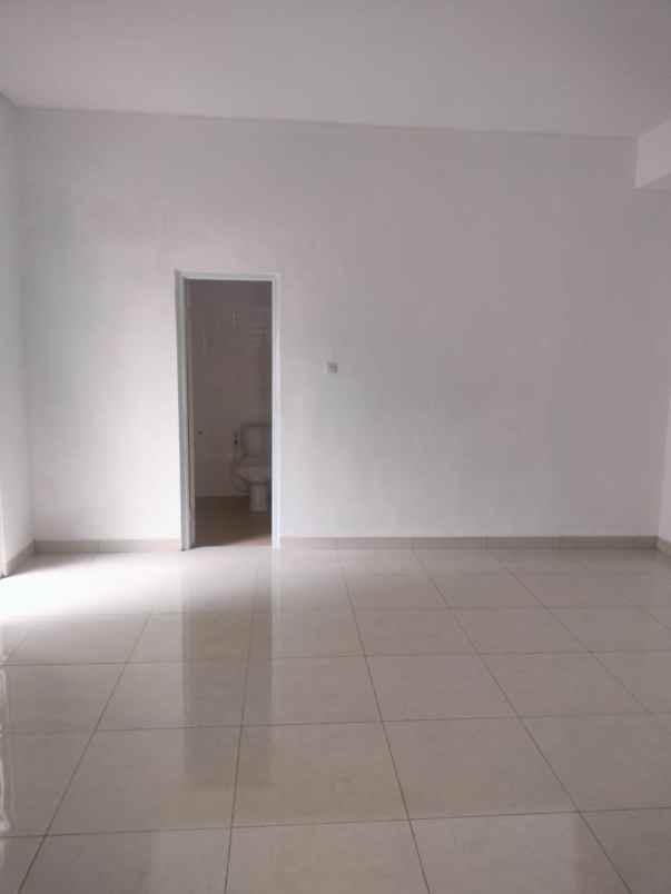 dijual rumah bukit cimanggu