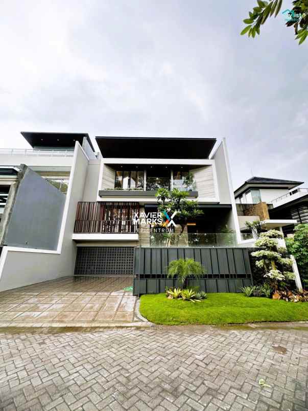 dijual rumah bukit golf internasional