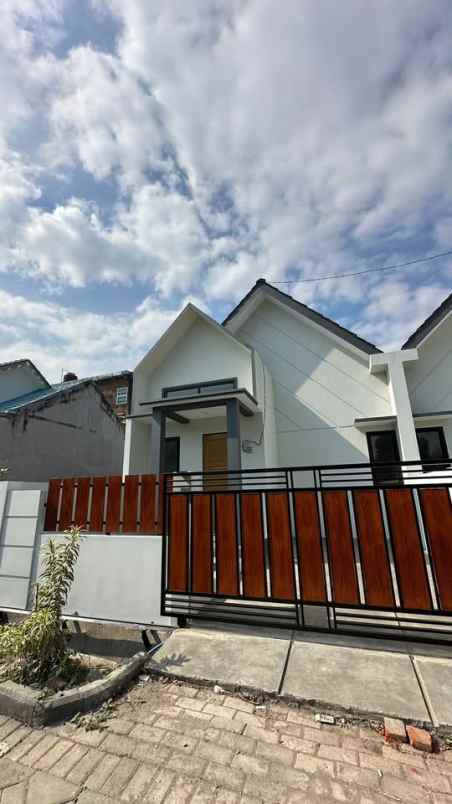 dijual rumah bumi mondoroko raya