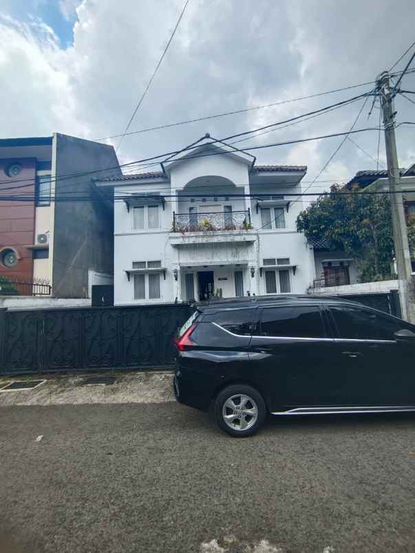 dijual rumah bumi sariwangi