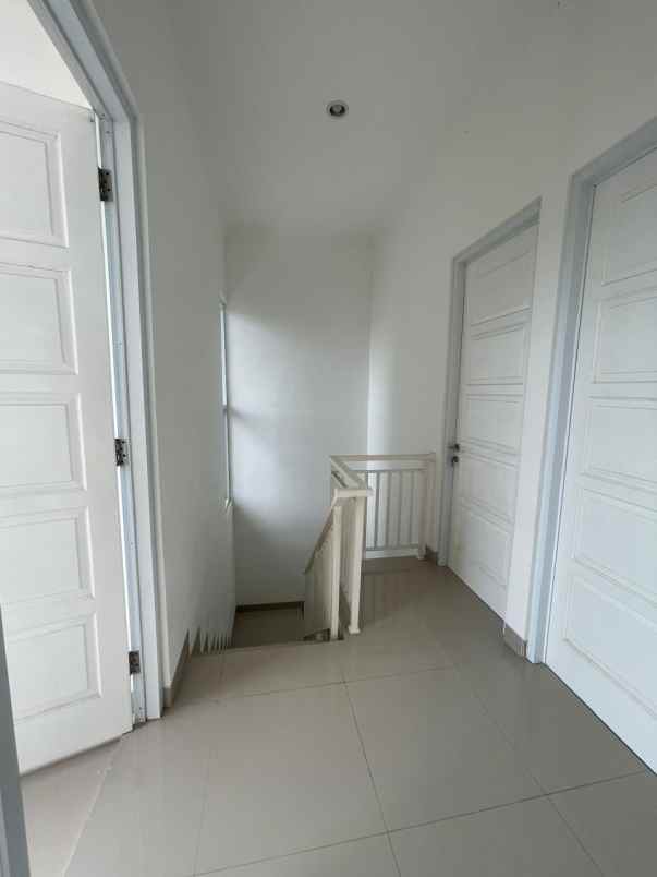 dijual rumah caman