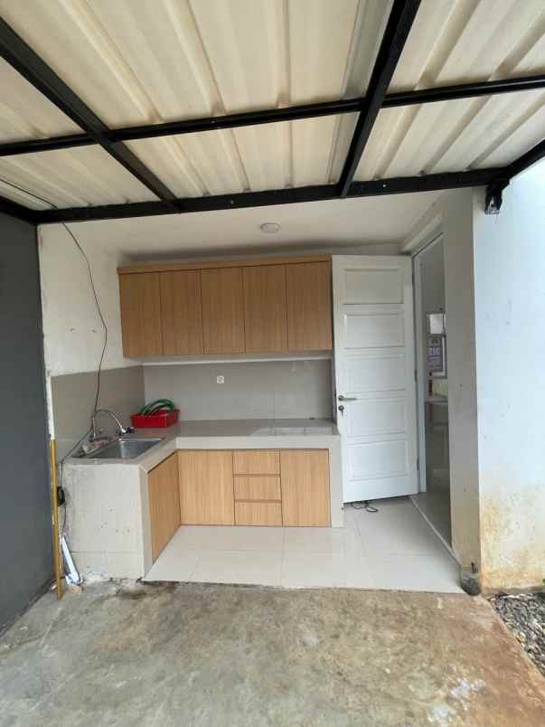 dijual rumah caman