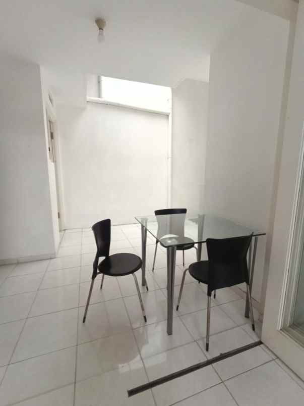 dijual rumah cantik lokasi permata jingga suhat malang