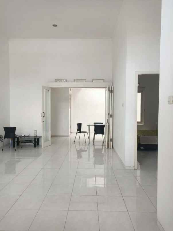 dijual rumah cantik lokasi permata jingga suhat malang