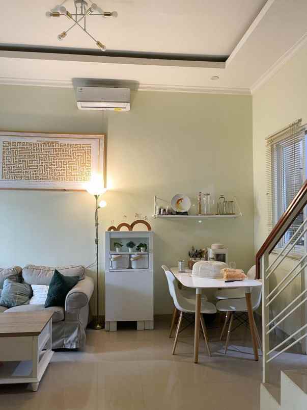 dijual rumah cantik siap huni di dekat lrt harjamukti