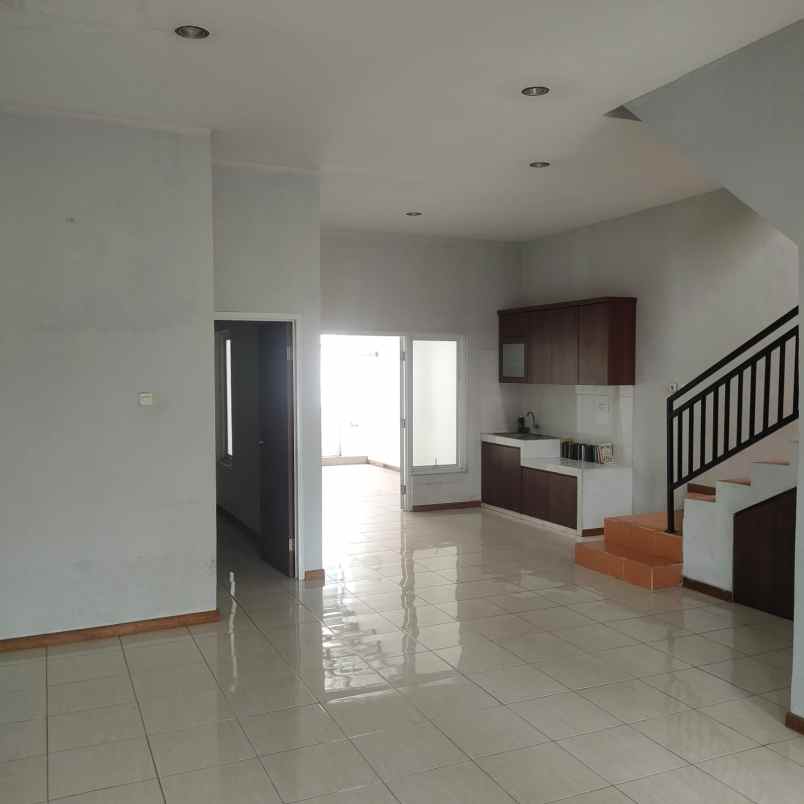 dijual rumah cempaka putih