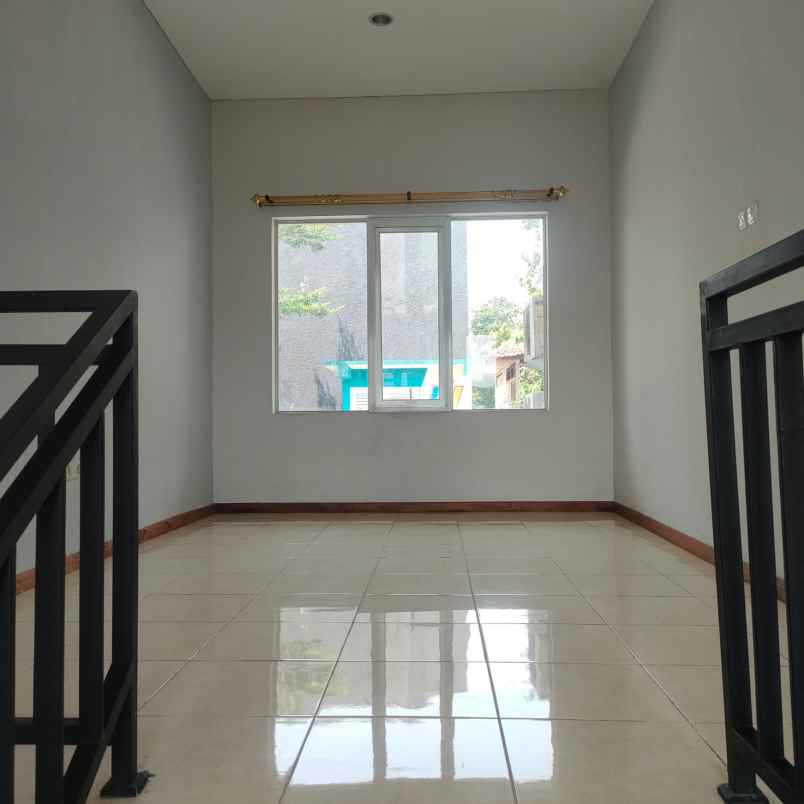 dijual rumah cempaka putih