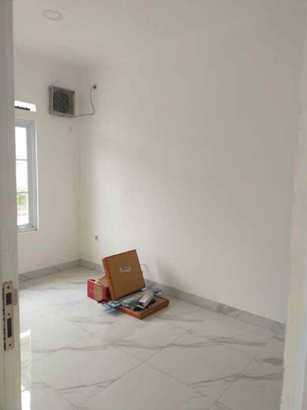 dijual rumah ciganitri