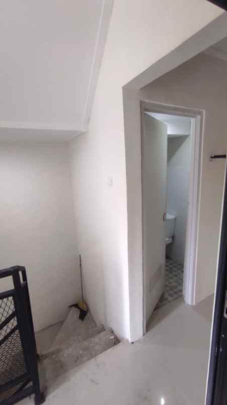 dijual rumah ciganitri