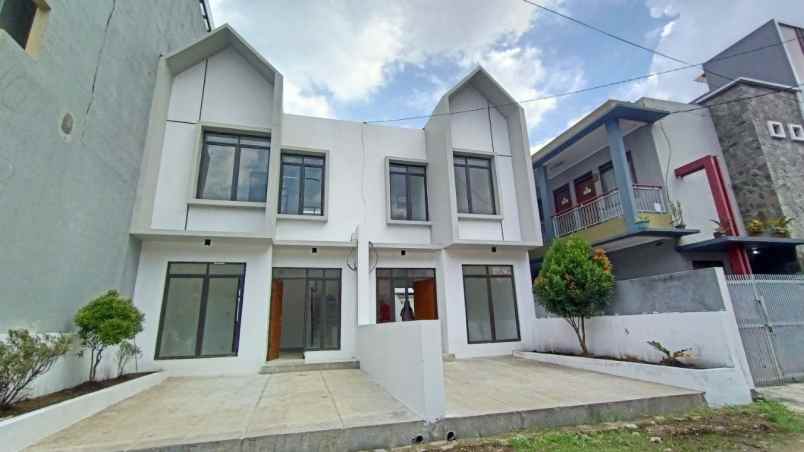 dijual rumah ciganitri buahbatu