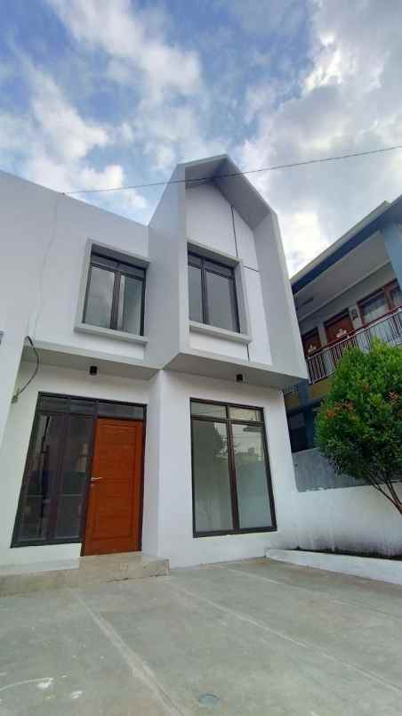 dijual rumah ciganitri buahbatu