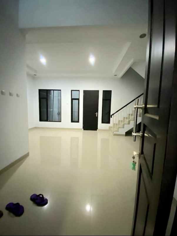 dijual rumah ciganjur