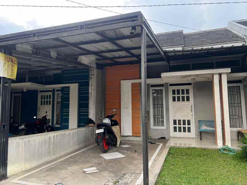 dijual rumah cikoneng