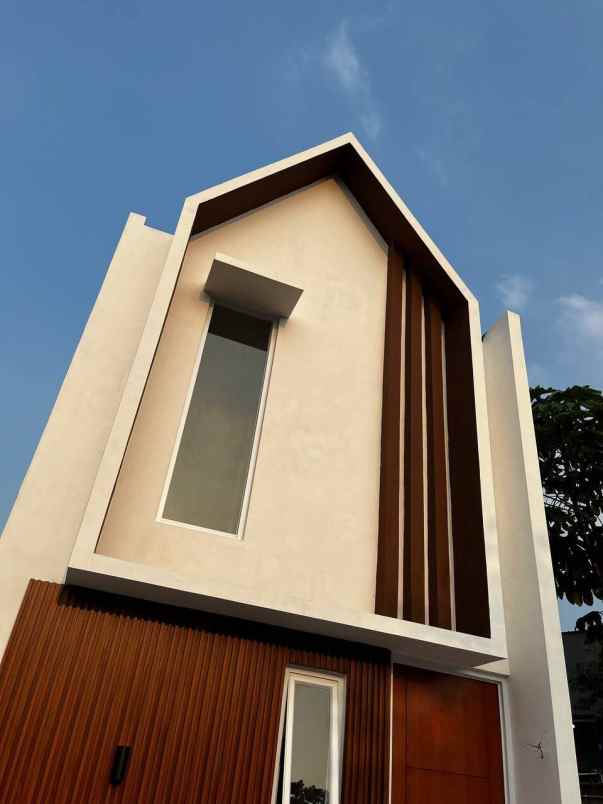 dijual rumah cilangkap