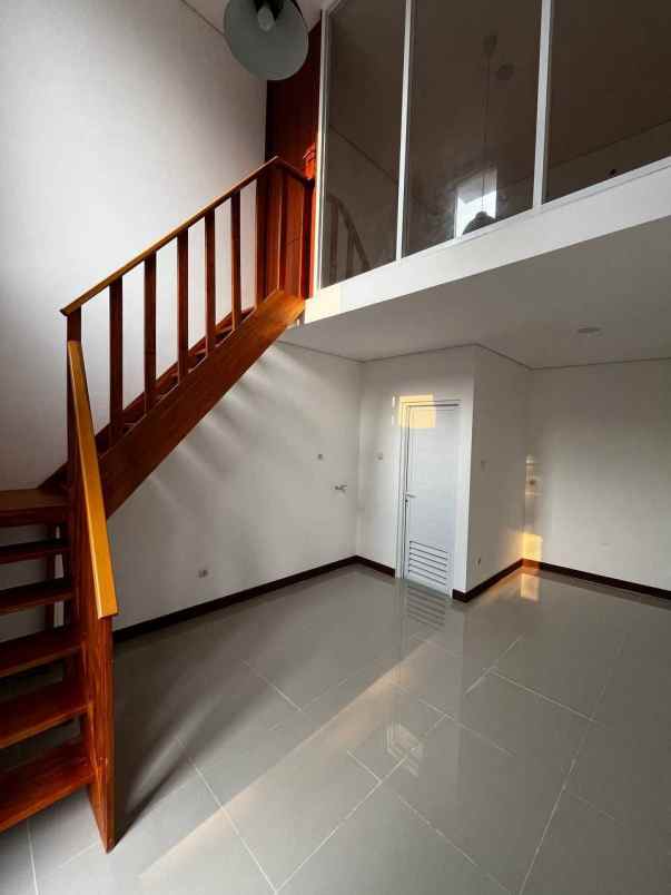 dijual rumah cilangkap