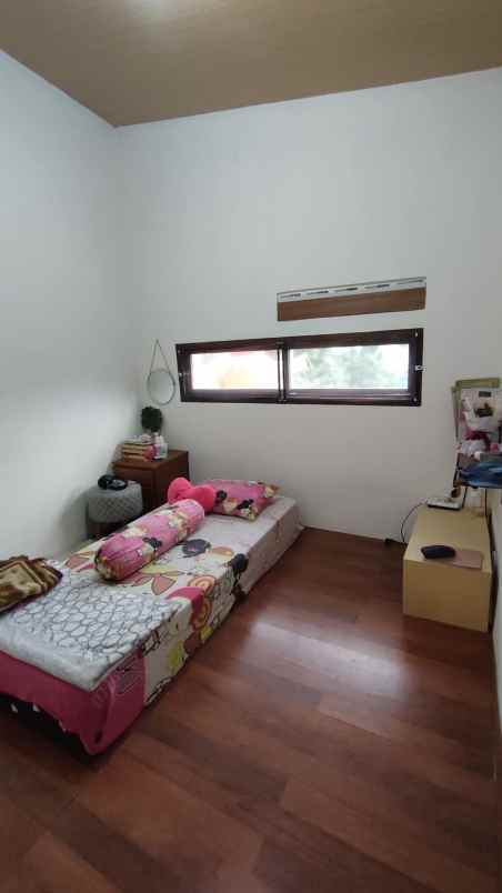 dijual rumah cilengkrang kec ujung