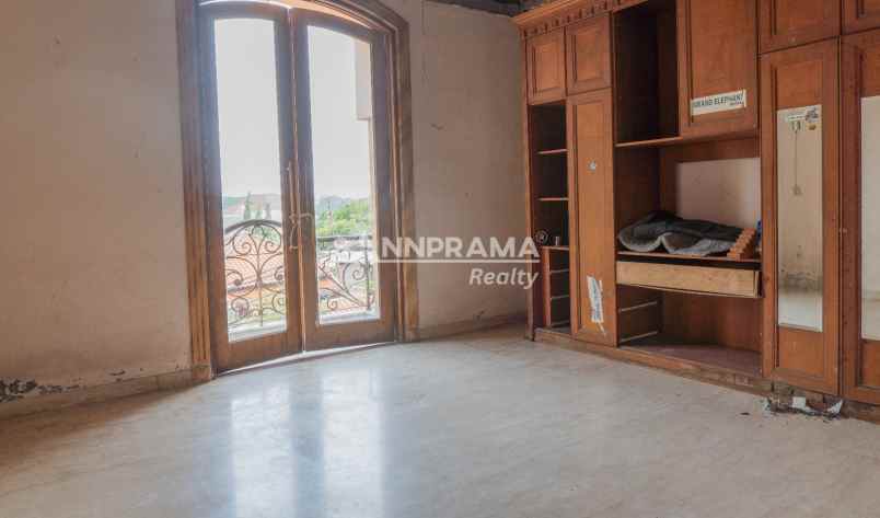 dijual rumah cinere depok