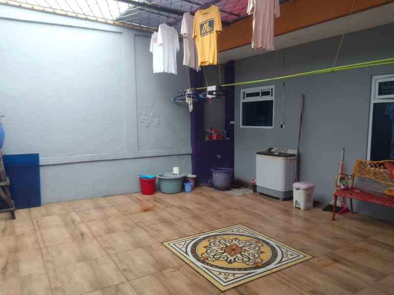 dijual rumah cipageran asri