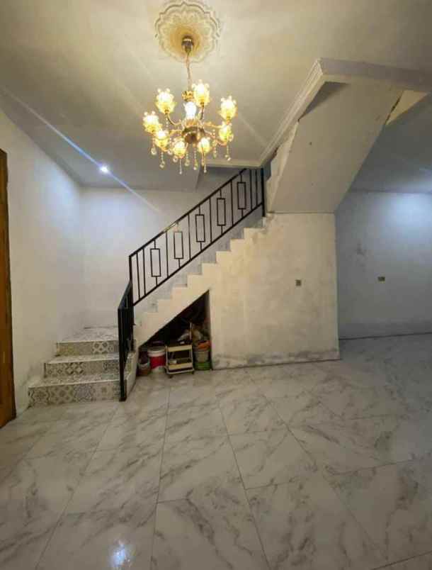 dijual rumah cipayung jakarta timur