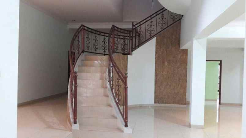 dijual rumah citra gran jl alternatif