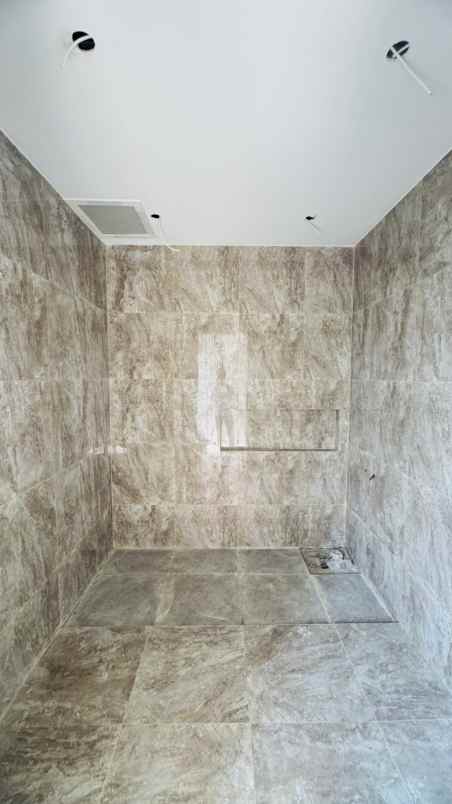 dijual rumah citraland woodland