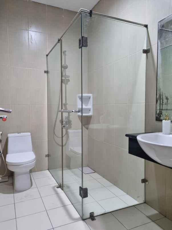 dijual rumah cluster asia tropis hi