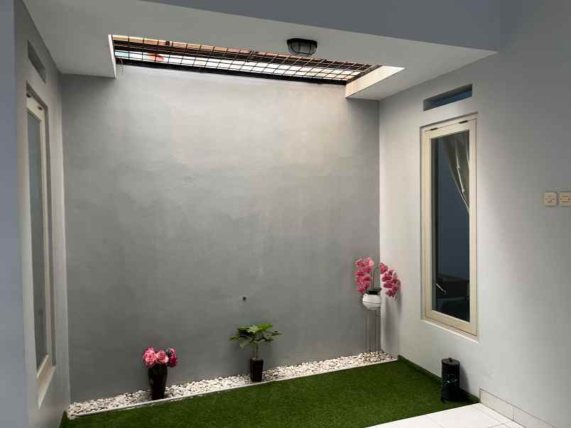 dijual rumah cluster di fajar indah solo