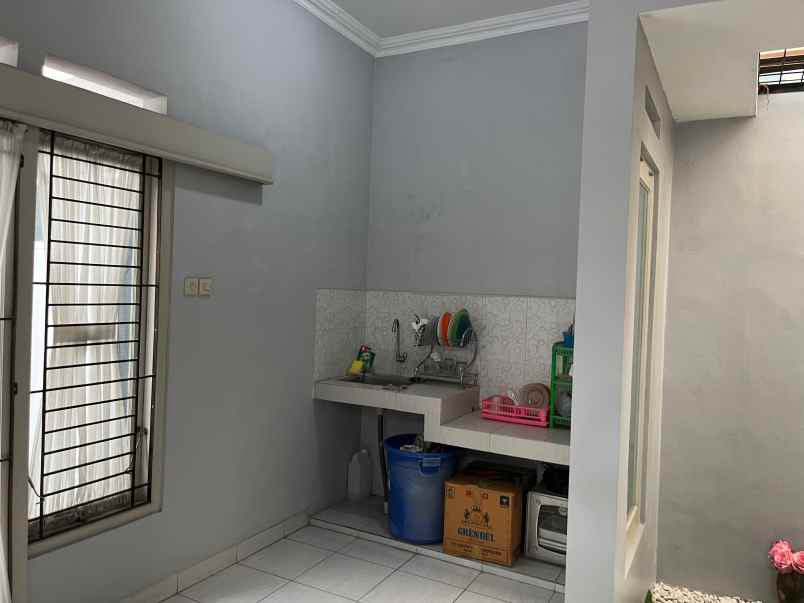 dijual rumah cluster di fajar indah solo