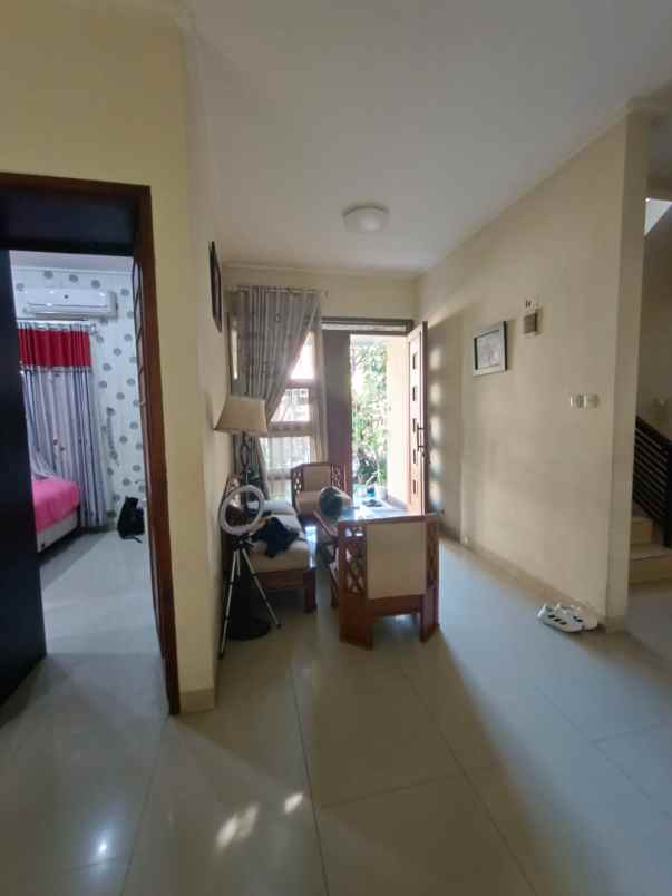 dijual rumah cluster puri suryalaya