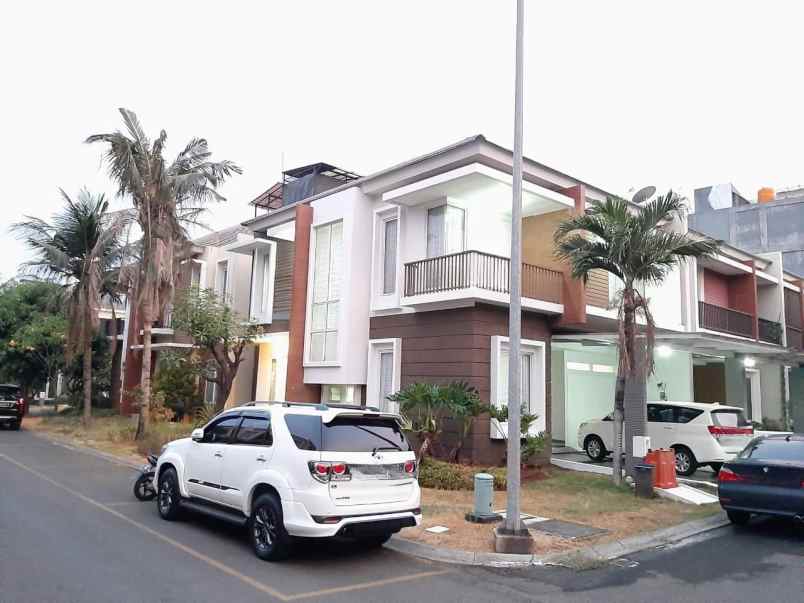 dijual rumah cluster riviera garden