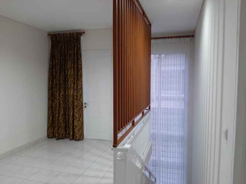 dijual rumah cluster riviera garden