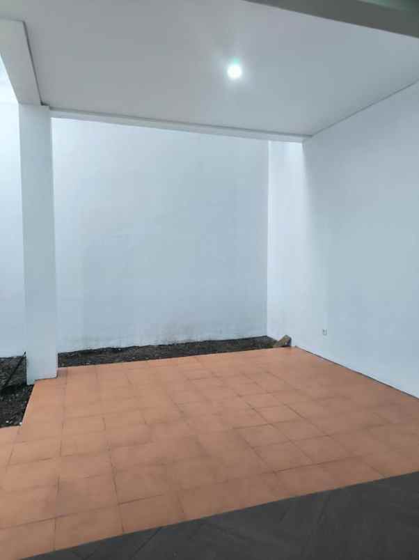 dijual rumah cluster vista cihanjuang