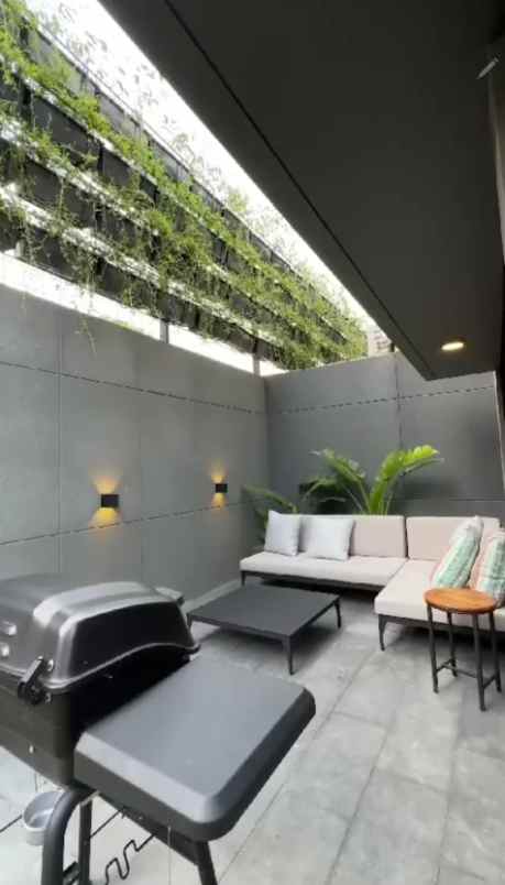 dijual rumah cluster xyz livin lippo